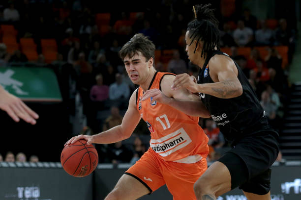 还有一个亟 还有一个亟