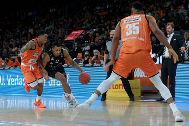 两大豪门又 两大豪门又